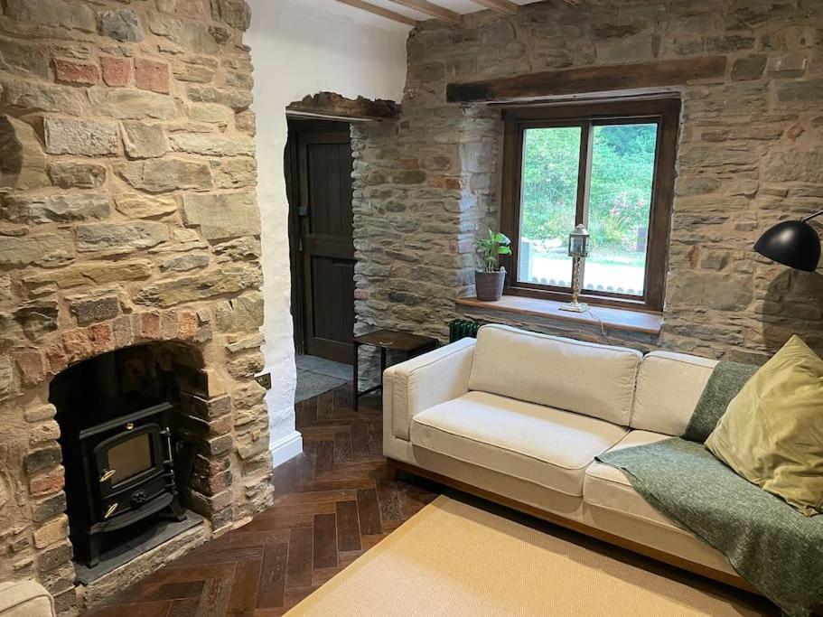 Former Corn Mill Cottage On The North Wales Coast Talacre エクステリア 写真